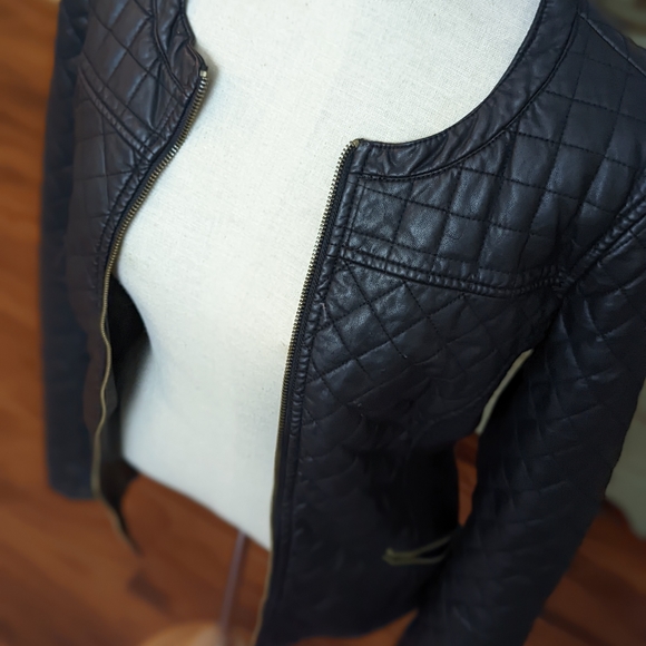 Faux leather jacket - Picture 2 of 7